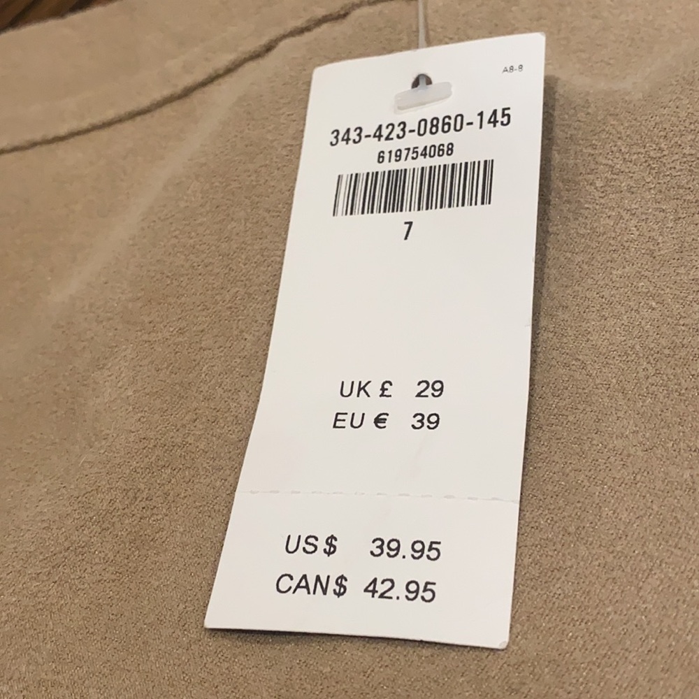 **NWT** Hollister Skirt - Picture 6 of 6